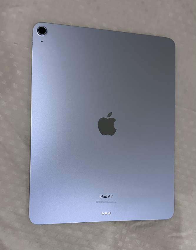 iPad Air M2 - 3 - Tablet  on Aster Vender