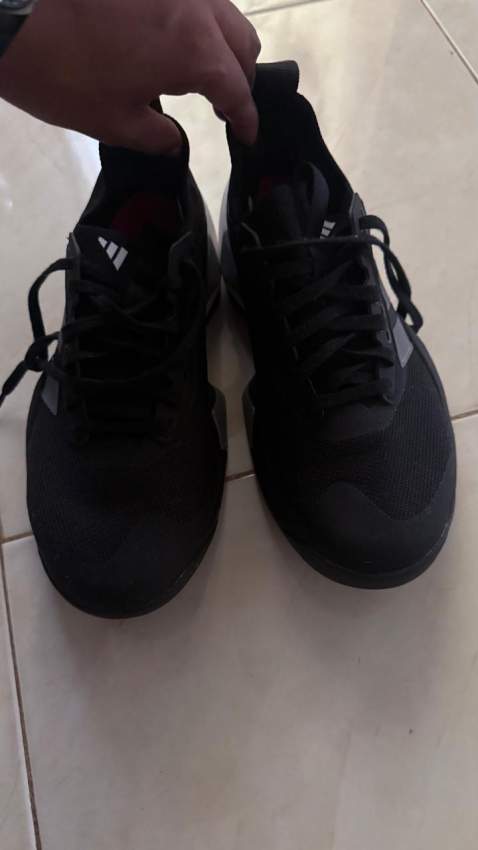 SHOES FOR SALE - 3 - Sports outfits  on Aster Vender