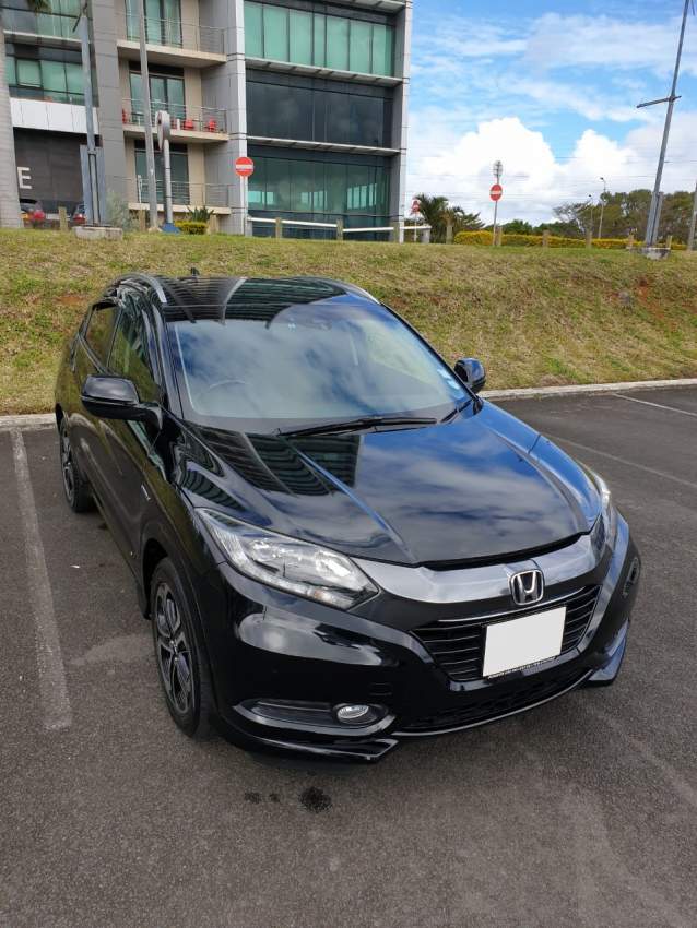 2015 Honda Vezel Z 1.5 Hybrid on Aster Vender