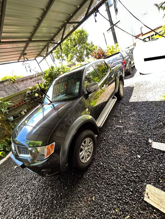 Mitsubishi L200 4x4 - 4 - Pickup trucks (4x4 & 4x2)  on Aster Vender
