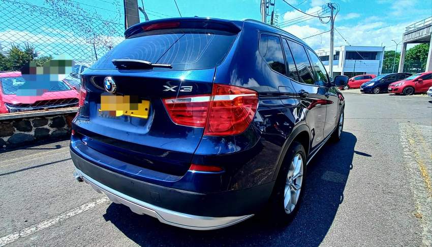 BMW SUV X3 - 4 - Luxury Cars  on Aster Vender
