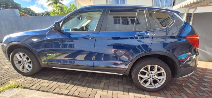BMW SUV X3 - 3 - Luxury Cars  on Aster Vender