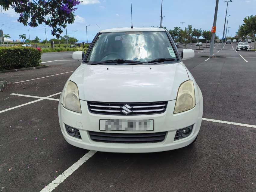 Suzuki Swift Dzire 2011 - 1 - Compact cars  on Aster Vender