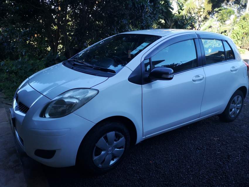 Toyota vitz 09 on Aster Vender