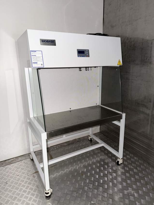 LAMINAR FLOW HOOD (MUSHROOM EQUIPMENT OR FOR LABS)