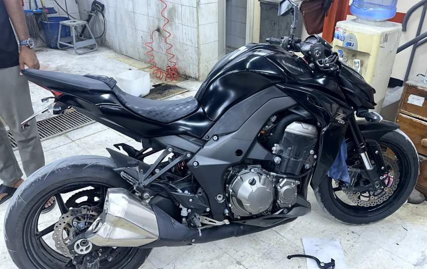 KAWASAKI Z1000 black edition