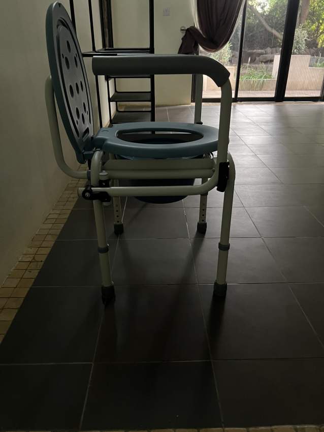 Commode toilet chair - 2 - Other Medical equipment  on Aster Vender
