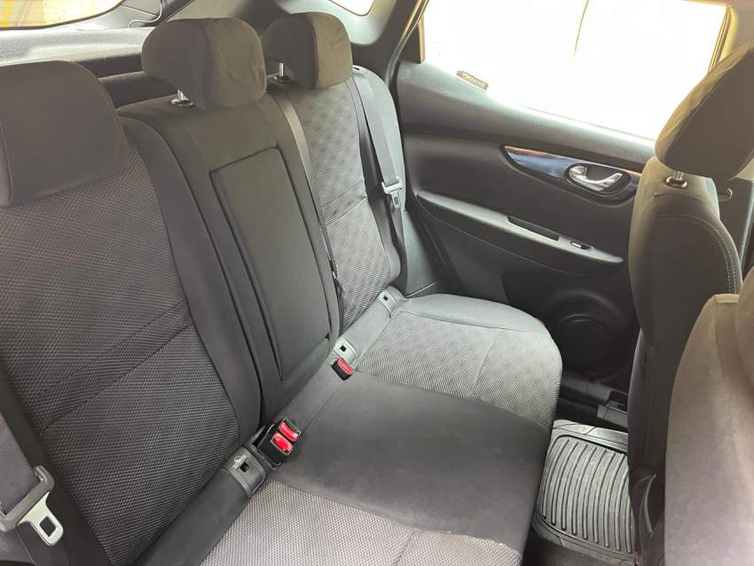 2015 Nissan Qashqai 1.5 dCi Acenta 5 doors - Dark Grey - 7 - SUV Cars  on Aster Vender