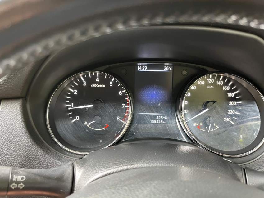 2015 Nissan Qashqai 1.5 dCi Acenta 5 doors - Dark Grey - 5 - SUV Cars  on Aster Vender