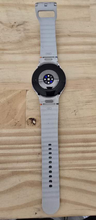 Montre Samsung Watch 7 44mm - 2 - Smartwatch  on Aster Vender