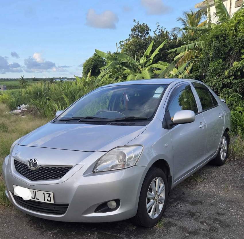TOYOTA YARIS (JAPAN) - 5 - Family Cars  on Aster Vender