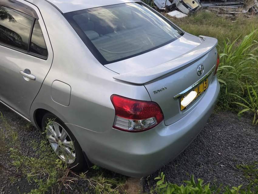 TOYOTA YARIS (JAPAN) - 2 - Family Cars  on Aster Vender