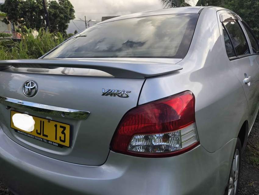 TOYOTA YARIS (JAPAN) - 3 - Family Cars  on Aster Vender
