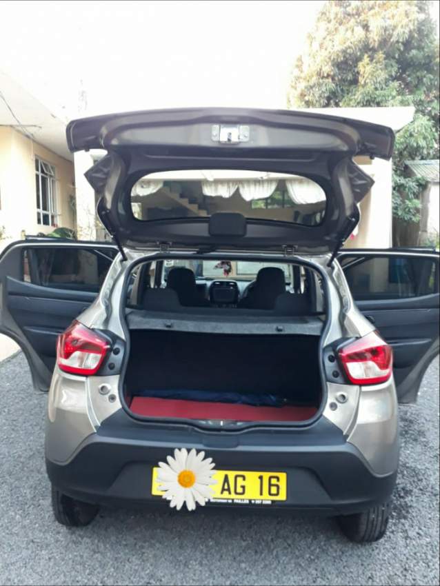 Renault RXT Kwid 0.8L - 4 - Compact cars  on Aster Vender