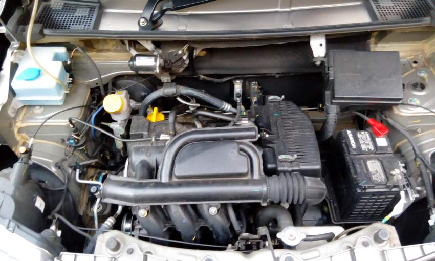 Renault RXT Kwid 0.8L - 3 - Compact cars  on Aster Vender