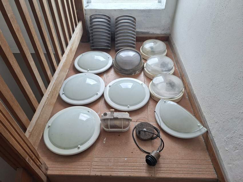 Lighting 4 plafonniers 8 applies murales - 0 - All household appliances  on Aster Vender