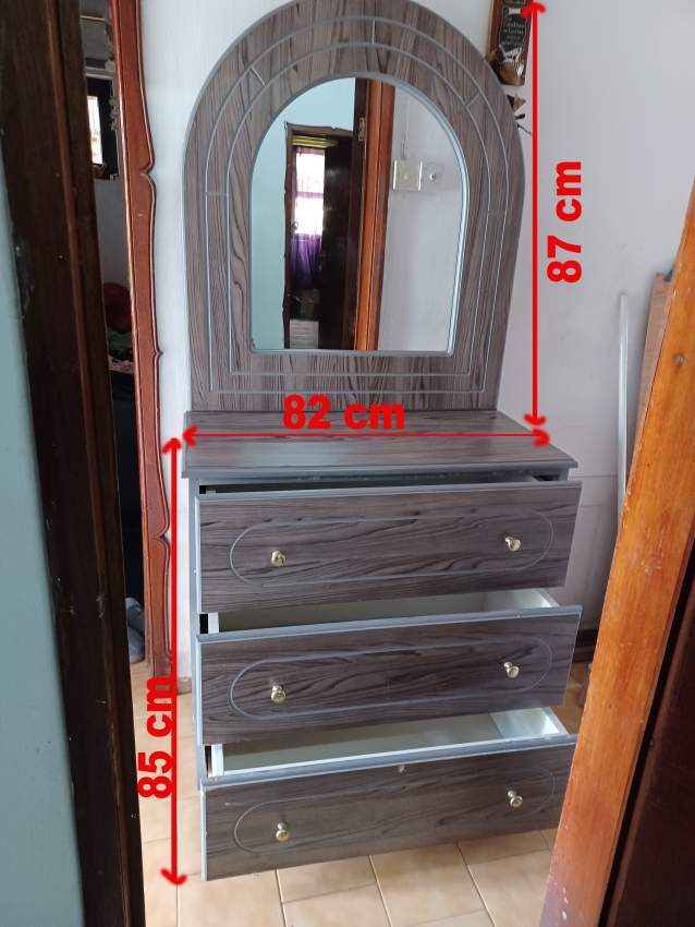 commode coiffeuse a vendre - 1 - Bedroom Furnitures  on Aster Vender