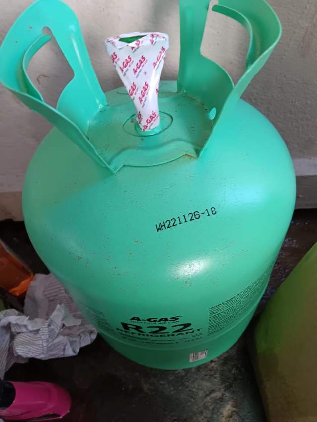 Refrigerant gas r 22 - 0  on Aster Vender