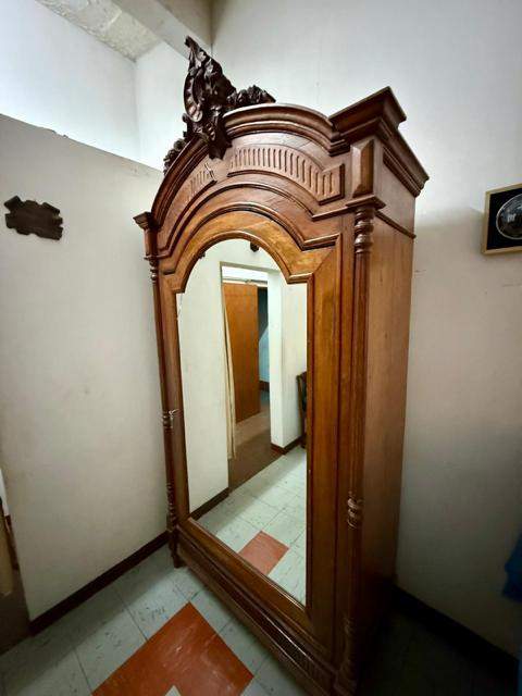 Armoire antique - 0 - Antiquities  on Aster Vender