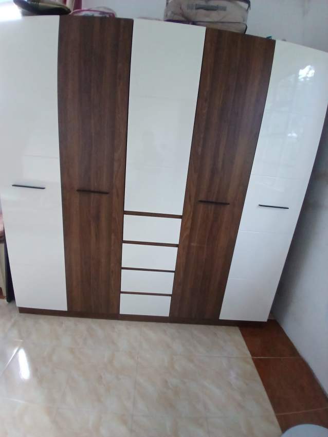 Sale of furniture wardrobe - 0  on Aster Vender