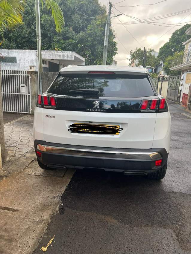 Peugeot 3008 (2019) - 3  on Aster Vender