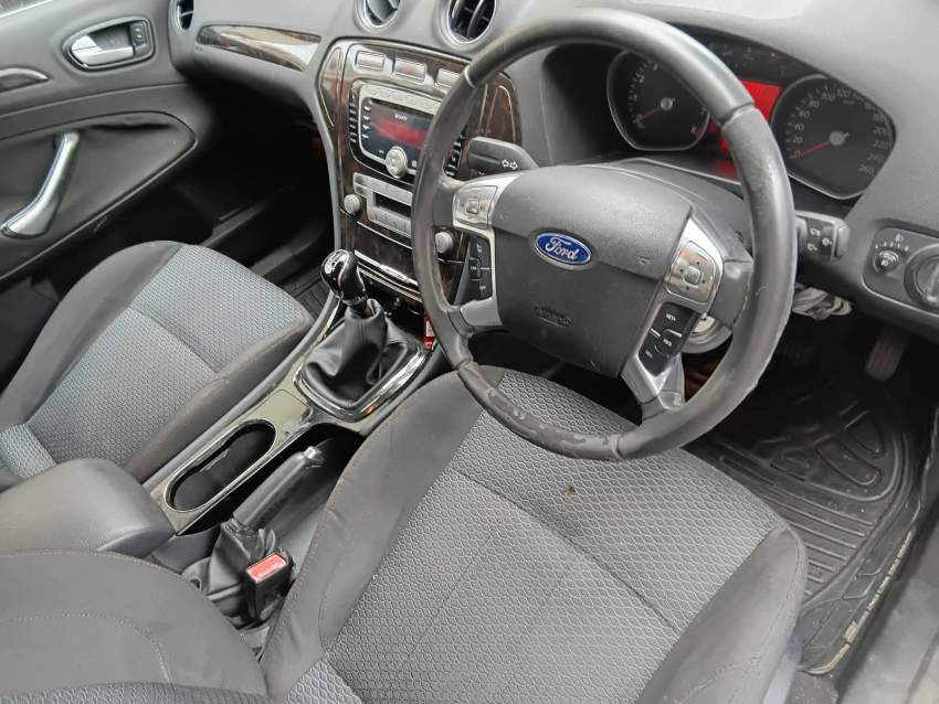 FORD MONDEO - 1 - Luxury Cars  on Aster Vender