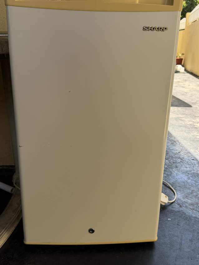 Refrigerator - Sharp - 2 - Kitchen appliances  on Aster Vender