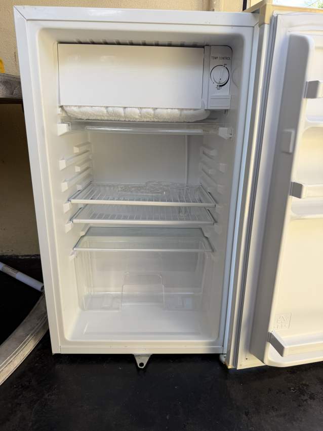 Refrigerator - Sharp