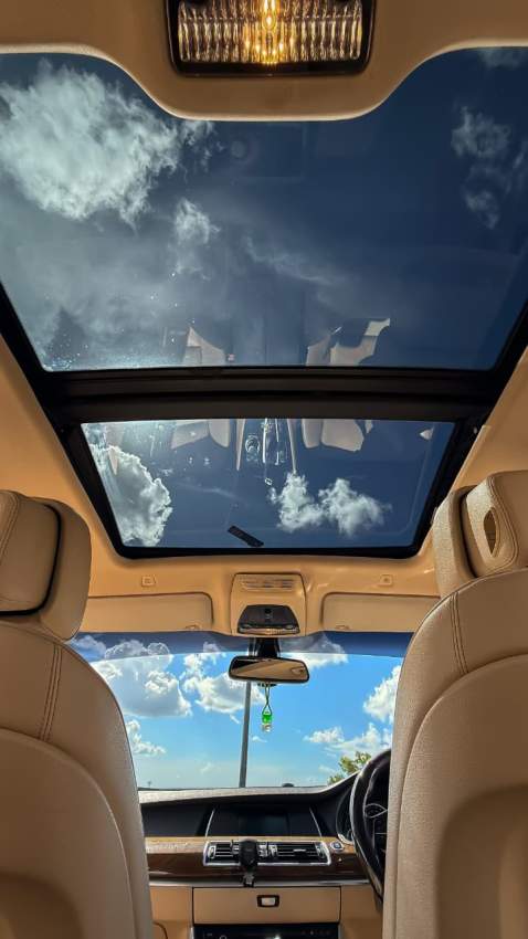 BMW 530d Gran Turismo 2012 - 7 - Luxury Cars  on Aster Vender