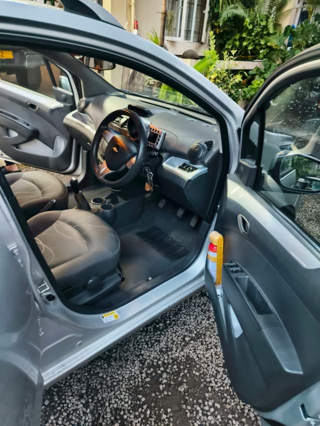 Chevrolet spark - 2 - Family Cars  on Aster Vender