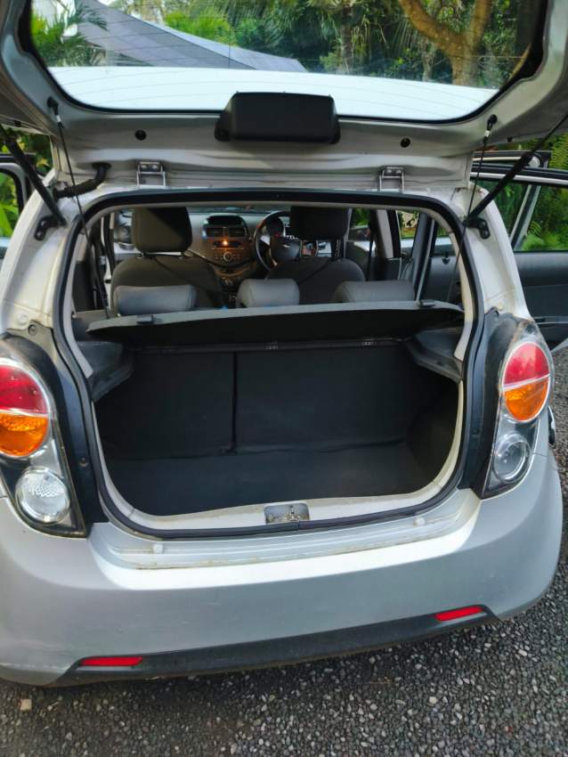 Chevrolet spark - 1 - Family Cars  on Aster Vender