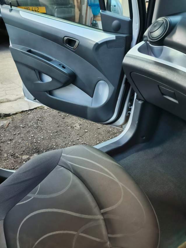 Chevrolet spark - 4 - Family Cars  on Aster Vender