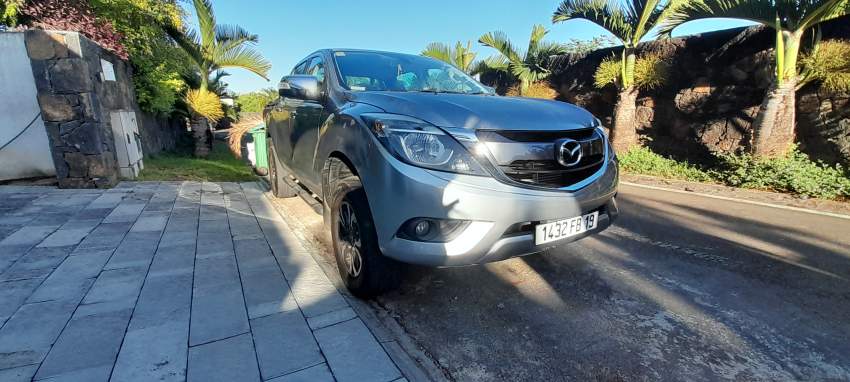 MAZDA BT50 - 1 - Pickup trucks (4x4 & 4x2)  on Aster Vender