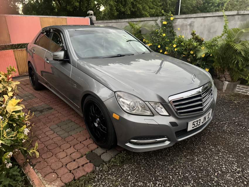 MERCEDES BENZ E250 - 0 - Luxury Cars  on Aster Vender