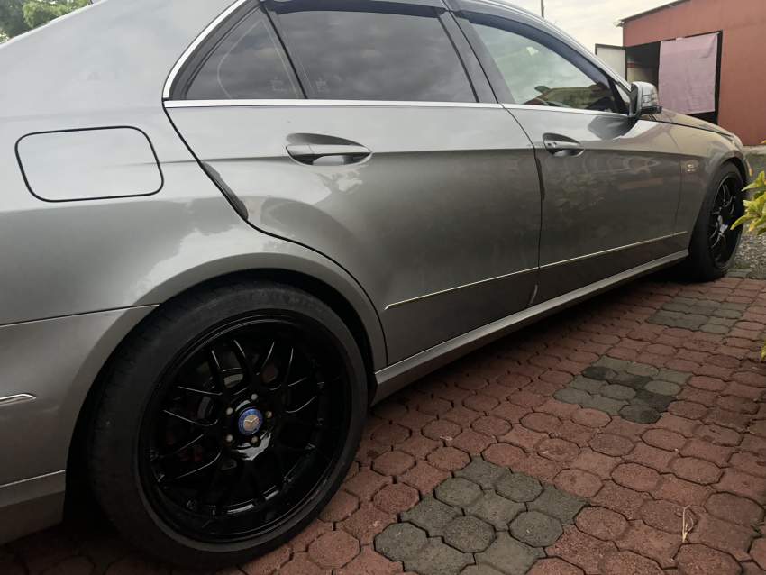 MERCEDES BENZ E250 - 1 - Luxury Cars  on Aster Vender