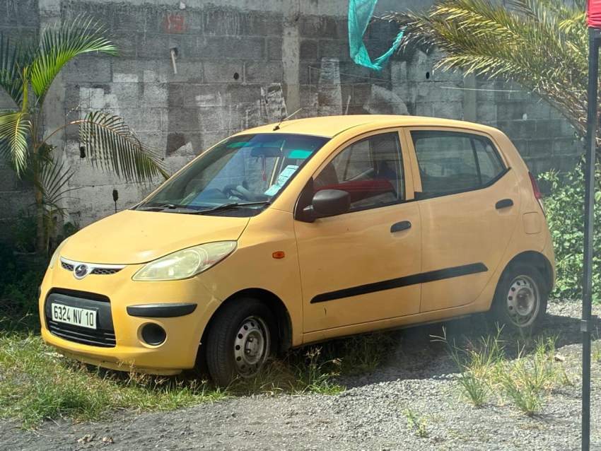 URGENT SALE - 1 - Family Cars  on Aster Vender