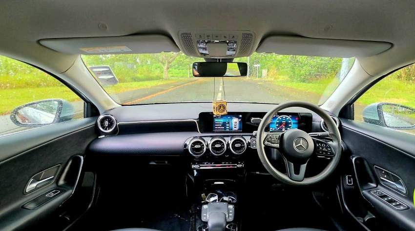 MERCEDES-BENZ A200 2020 - 3 - Luxury Cars  on Aster Vender