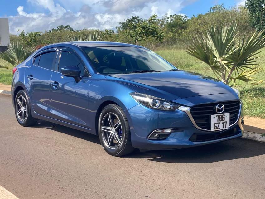 Mazda Axela 2017 for Sale - 0 - Family Cars  on Aster Vender