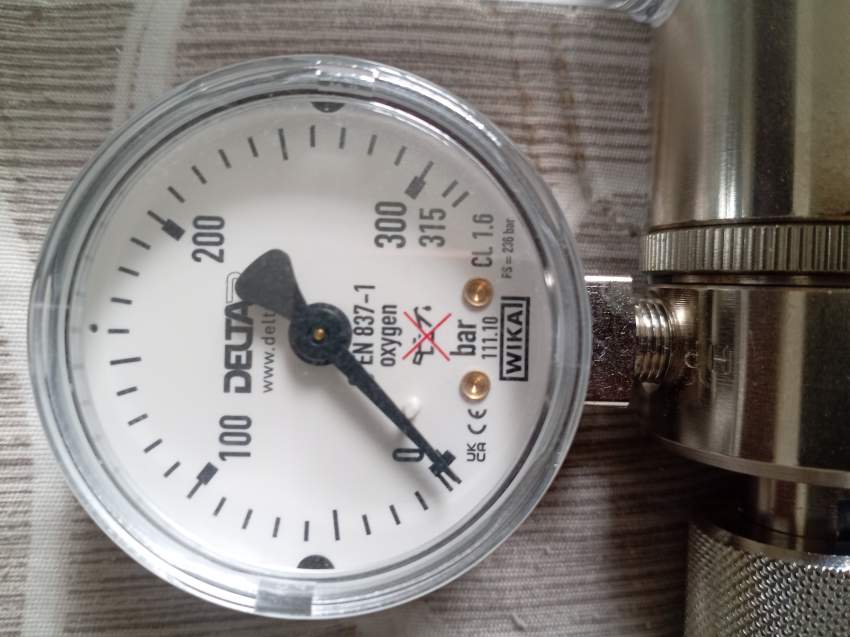 Oxygen pressure regulator MEDICAL - 1 - Health Products  on Aster Vender