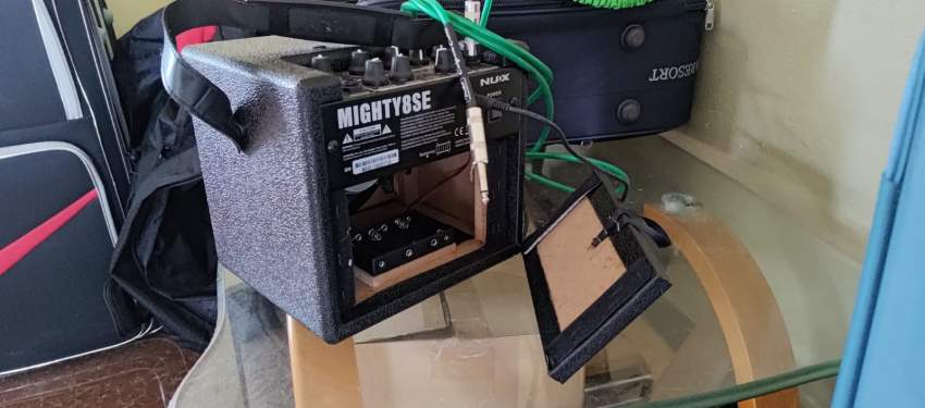 Electric Guitar and Ampli - 2 - Electric guitar  on Aster Vender