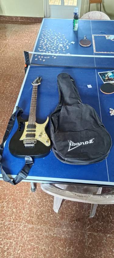 Electric Guitar and Ampli - 1 - Electric guitar  on Aster Vender