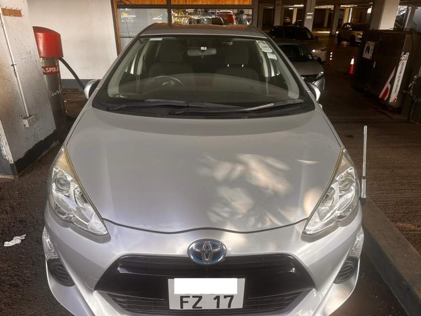 MOVE OUT SALE ! TOYOTA AQUA 2017 AUTOMATIC HYBRID - 10 - Family Cars  on Aster Vender