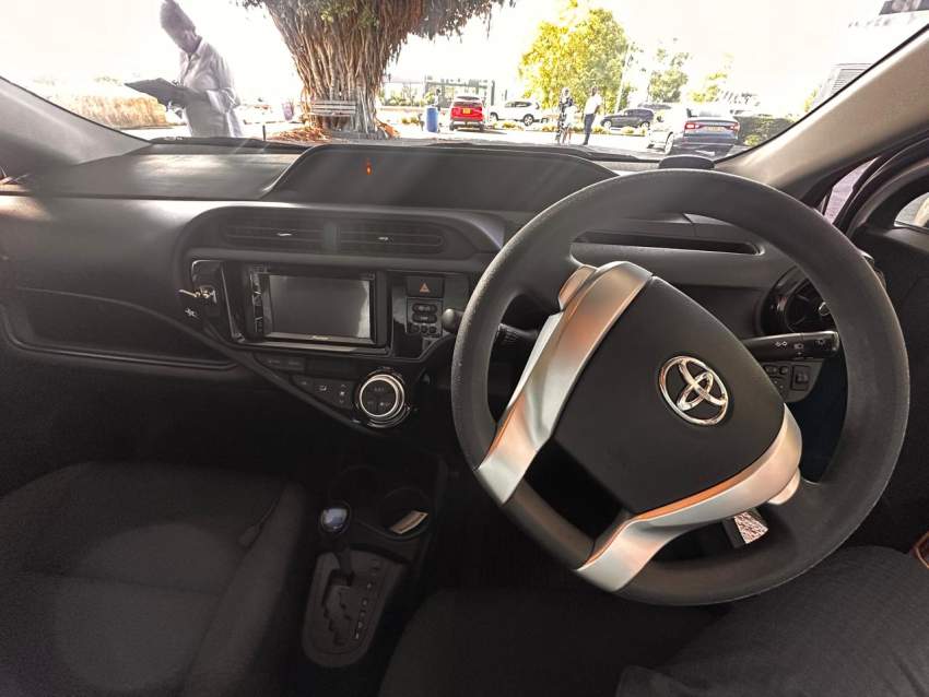 MOVE OUT SALE ! TOYOTA AQUA 2017 AUTOMATIC HYBRID - 9 - Family Cars  on Aster Vender