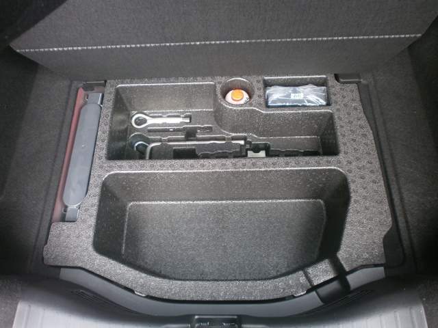 HONDA FIT YR DEC 2013 - 4 - Family Cars  on Aster Vender