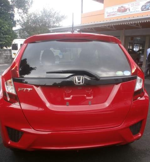 HONDA FIT YR DEC 2013 - 2 - Family Cars  on Aster Vender