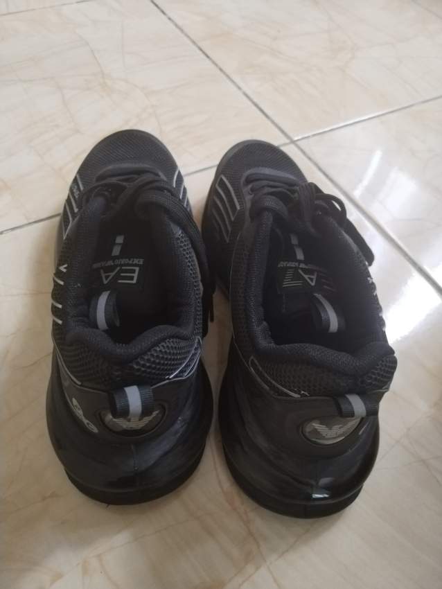 Sport shoes - 2 - Sports outfits  on Aster Vender