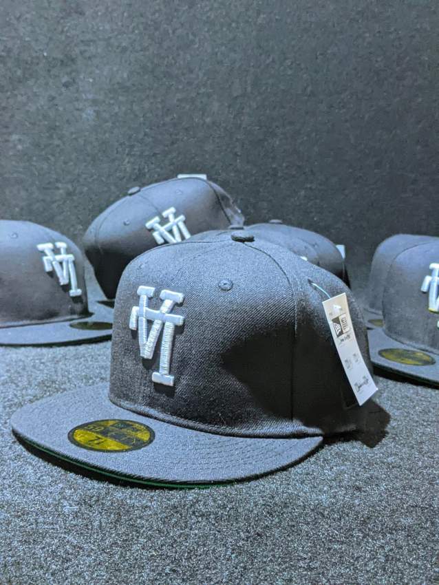 Hat New era Los Angeles upside down - 3 - Hats & Caps  on Aster Vender