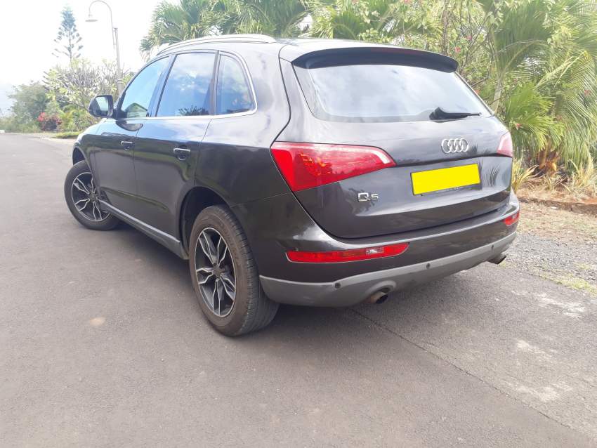 2012 Audi Q5 TFSI 2.0 Quattro - 3 - SUV Cars  on Aster Vender