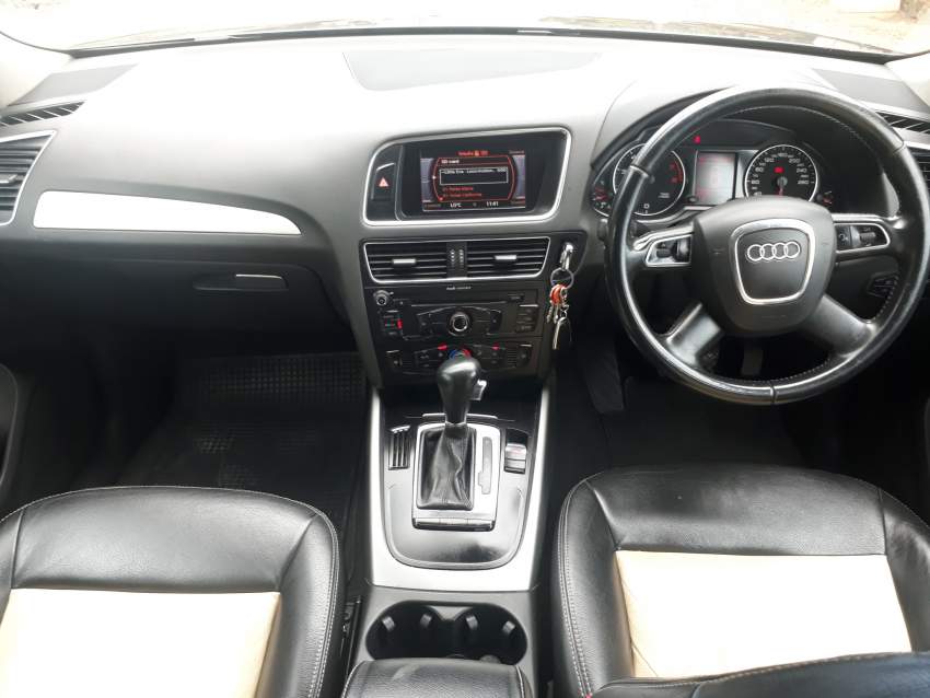 2012 Audi Q5 TFSI 2.0 Quattro - 8 - SUV Cars  on Aster Vender