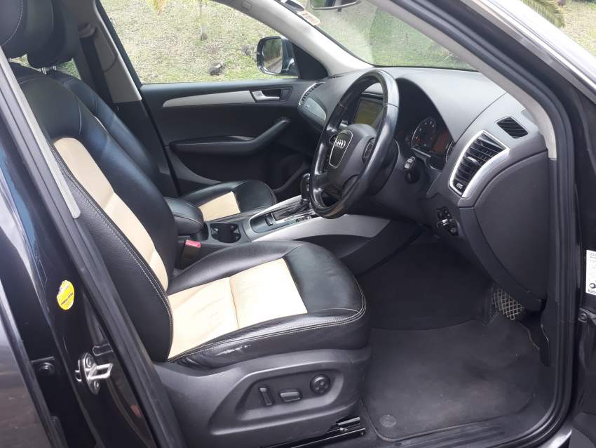 2012 Audi Q5 TFSI 2.0 Quattro - 7 - SUV Cars  on Aster Vender